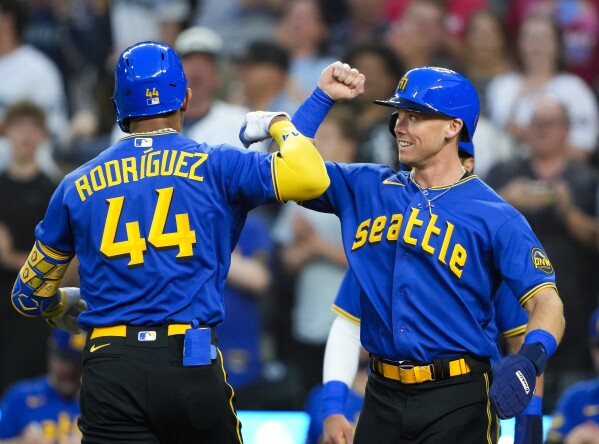 Rodr guez hits 3 run homer Mariners beat Orioles 9 2 for 8th